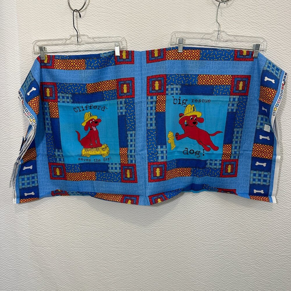 Clifford the Big Red Dog Cranston Print Works.Pillow fabric panels Sold by yard - Picture 2 of 7